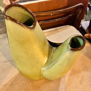 Vintage 3 hole Frankoma flower vase in green.